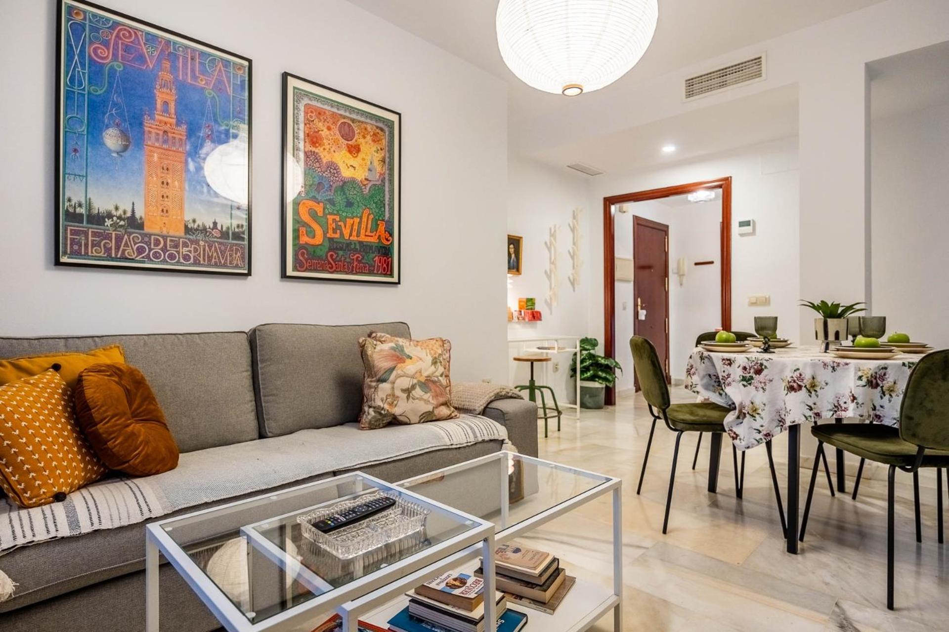 Piso Con Patio Privado Y Parking Nervion Sevilla Екстериор снимка
