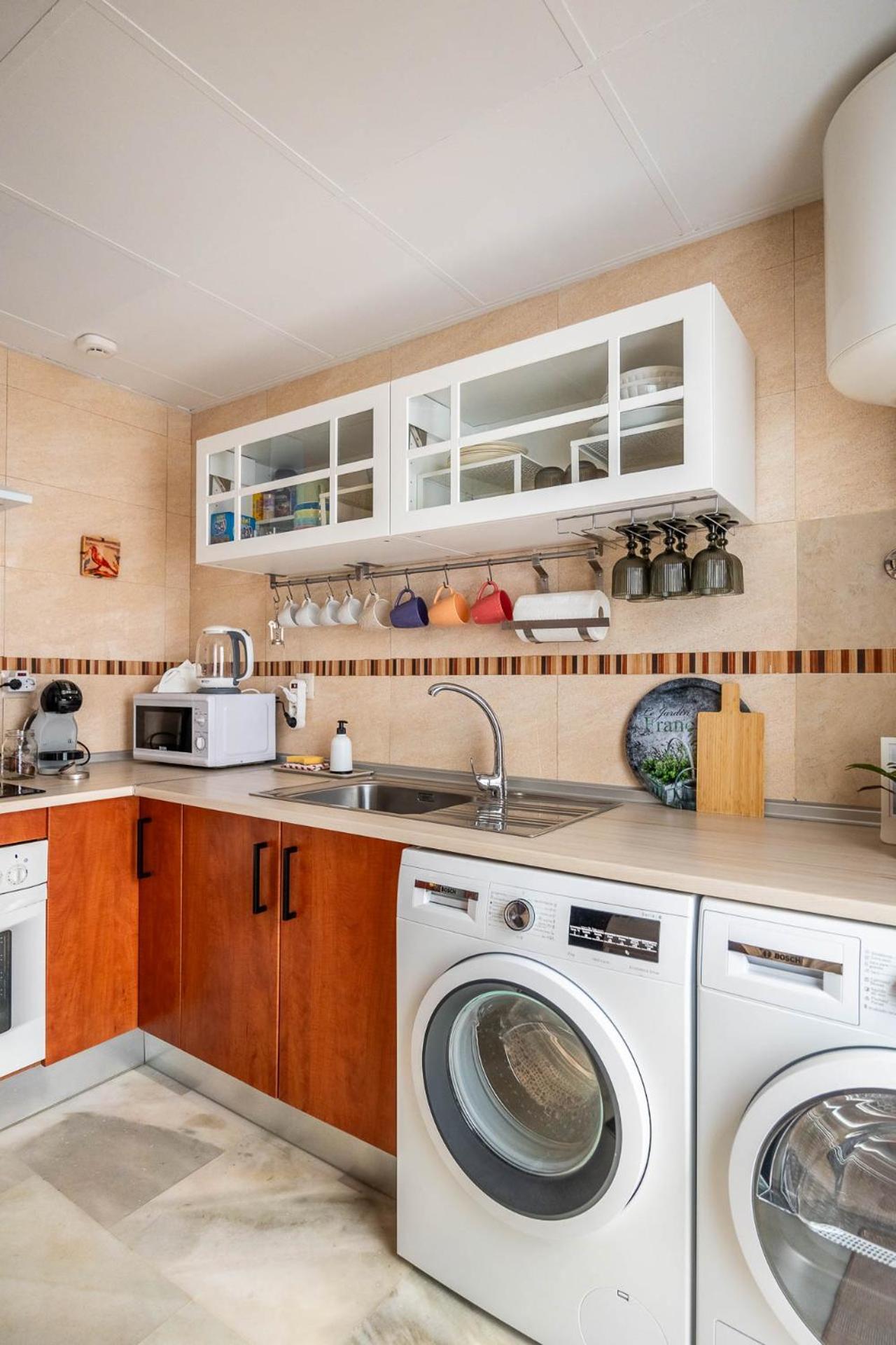Piso Con Patio Privado Y Parking Nervion Sevilla Екстериор снимка
