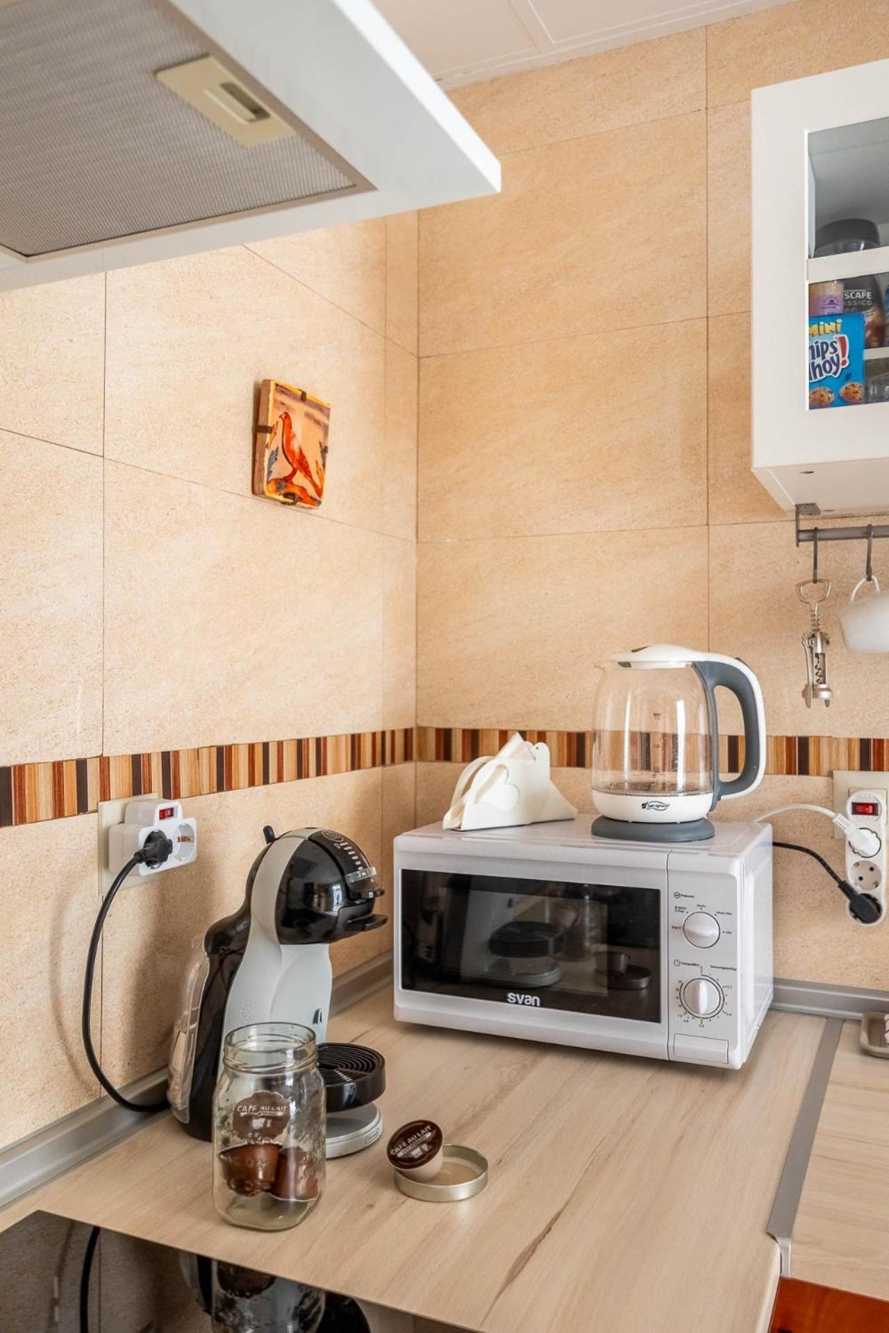 Piso Con Patio Privado Y Parking Nervion Sevilla Екстериор снимка