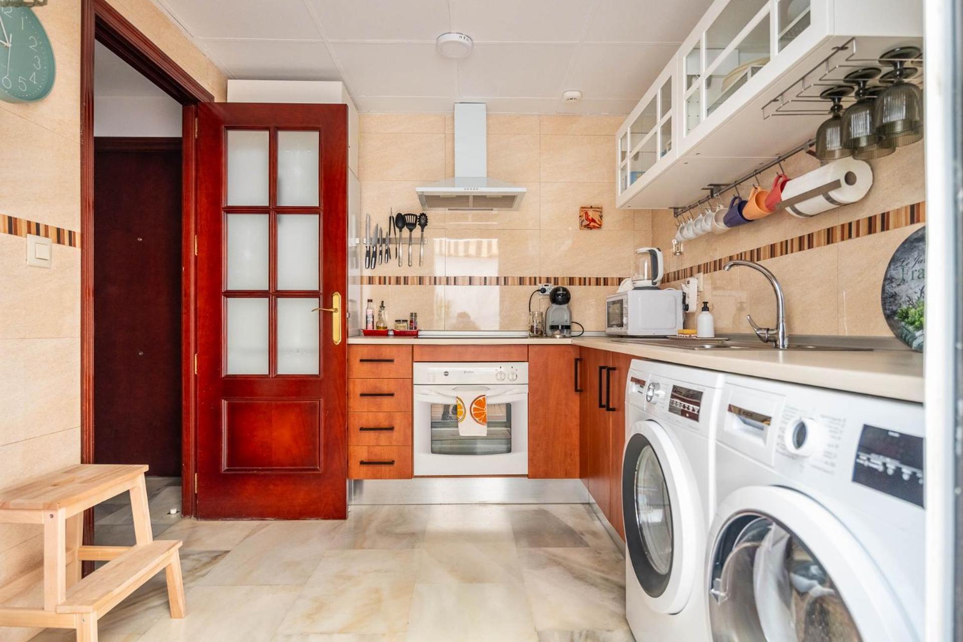 Piso Con Patio Privado Y Parking Nervion Sevilla Екстериор снимка